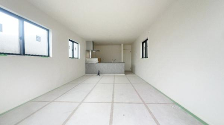 �_�ސ쌧���l�s�˒ˋ��q�c���̐V�z��ˌ��Ă̑O�ʓ��H�܂ތ��n�ʐ^