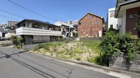 �_�ސ쌧���l�s�˒ˋ��q�c���̐V�z��ˌ��Ă̑O�ʓ��H�܂ތ��n�ʐ^