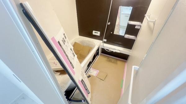 �_�ސ쌧���l�s�˒ˋ��q�c���̐V�z��ˌ��Ă̑O�ʓ��H�܂ތ��n�ʐ^