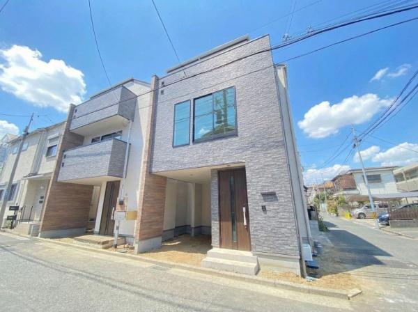 �_�ސ쌧���l�s�ߌ��扺���g4���ڂ̐V�z��ˌ��Ă̑O�ʓ��H�܂ތ��n�ʐ^