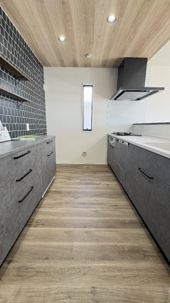 �_�ސ쌧���s������쐶�c6���ڂ̐V�z��ˌ��ẴL�b�`��