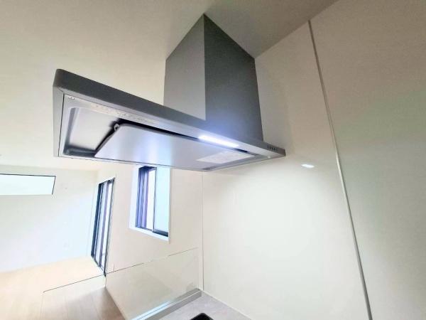 �_�ސ쌧���l�s���J�扺���J3���ڂ̐V�z��ˌ��ẴL�b�`��