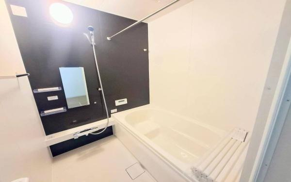 �_�ސ쌧���l�s���J�扺���J3���ڂ̐V�z��ˌ��Ă̗���