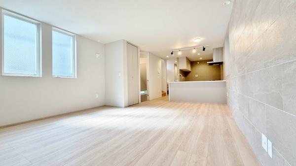 �_�ސ쌧���l�s�_�ސ��ؒ��̐V�z��ˌ��Ẵ��r���O