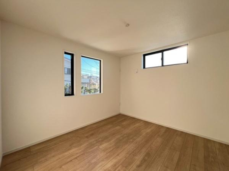 �_�ސ쌧���l�s�_�ސ��O�����̐V�z��ˌ��Ă̎q������