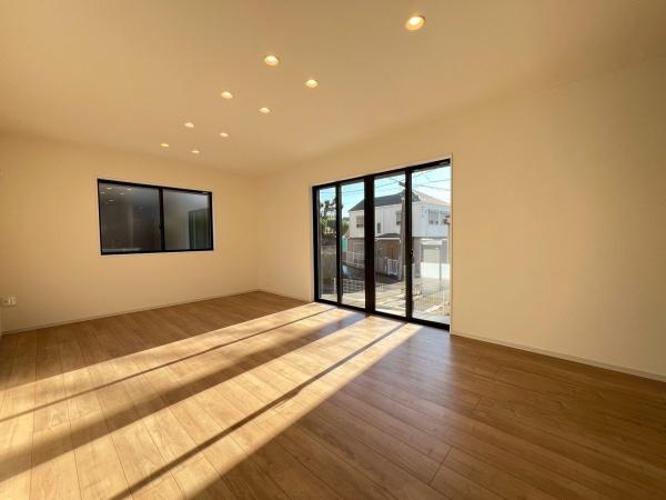 �_�ސ쌧���l�s�_�ސ��O�����̐V�z��ˌ��Ẵ��r���O