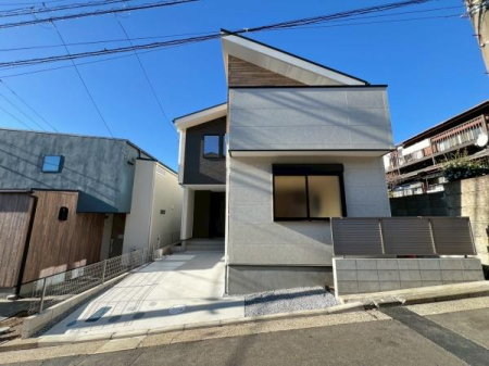 �_�ސ쌧���l�s�_�ސ��O�����̐V�z��ˌ��Ă̑O�ʓ��H�܂ތ��n�ʐ^