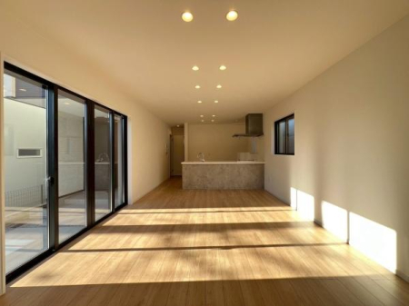 �_�ސ쌧���l�s�_�ސ��O�����̐V�z��ˌ��Ẵ��r���O