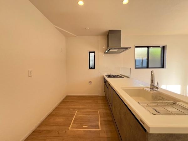 �_�ސ쌧���l�s�_�ސ��O�����̐V�z��ˌ��ẴL�b�`��