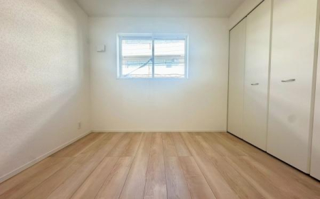 �_�ސ쌧���l�s��q��v�ؒ��̐V�z��ˌ��Ă̎q������