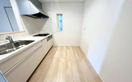 �_�ސ쌧���l�s��q��v�ؒ��̐V�z��ˌ��ẴL�b�`��