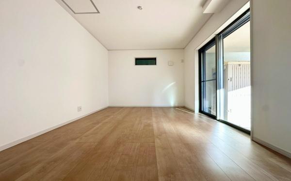 �_�ސ쌧���l�s�`���`��1���ڂ̐V�z��ˌ��Ă̐Q��