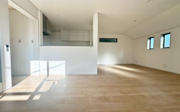 �_�ސ쌧���l�s�`���`��1���ڂ̐V�z��ˌ��Ẵ��r���O