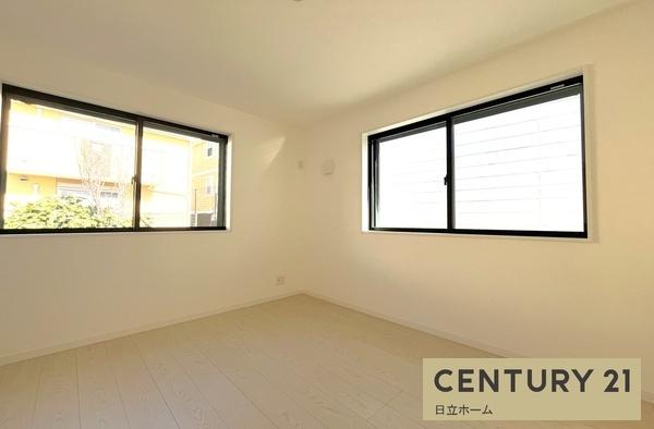 �_�ސ쌧���l�s�`�k��V�g�c��1���ڂ̐V�z��ˌ��Ă̎q������