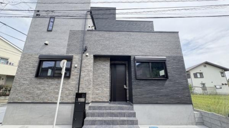 �_�ސ쌧����s�����k2���ڂ̐V�z��ˌ��Ă̌��n�O�ώʐ^