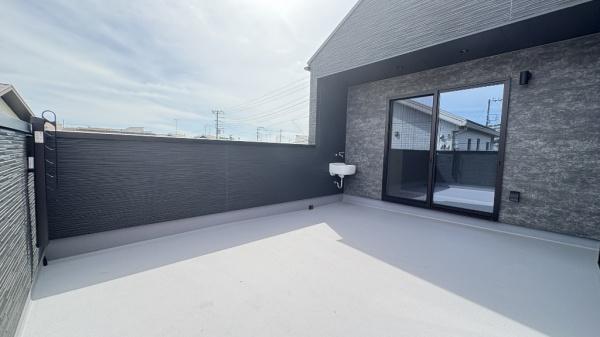 �_�ސ쌧����s�����k2���ڂ̐V�z��ˌ��Ẵo���R�j�[