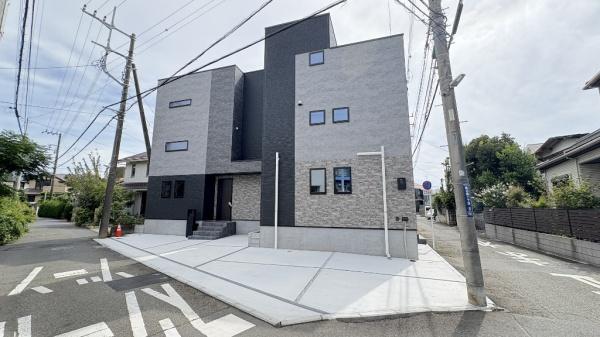 �_�ސ쌧����s�����k2���ڂ̐V�z��ˌ��Ă̑O�ʓ��H�܂ތ��n�ʐ^