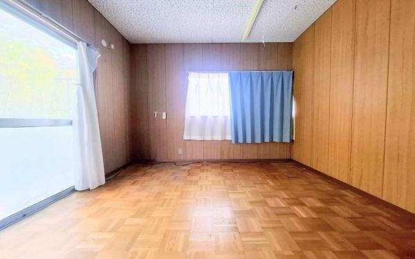 �_�ސ쌧���q�s��m��2���ڂ̒��È�ˌ��Ă̎q������