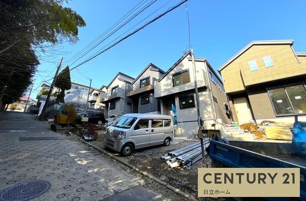 �_�ސ쌧���l�s�`�k�扺�c��3���ڂ̐V�z��ˌ��Ă̑O�ʓ��H�܂ތ��n�ʐ^