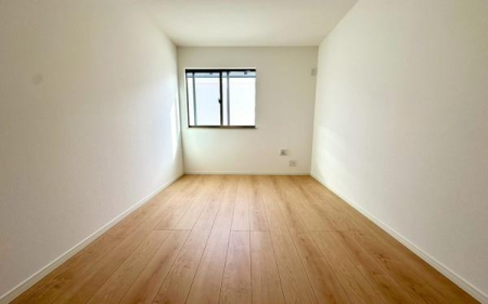 �_�ސ쌧���s�{�O�擌�L�n4���ڂ̐V�z��ˌ��Ă̗m��