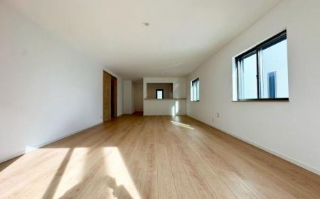 �_�ސ쌧���s�{�O�擌�L�n4���ڂ̐V�z��ˌ��Ẵ��r���O