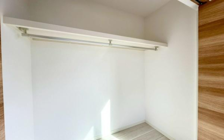 �_�ސ쌧���s�{�O�擌�L�n4���ڂ̐V�z��ˌ��Ă̎��[