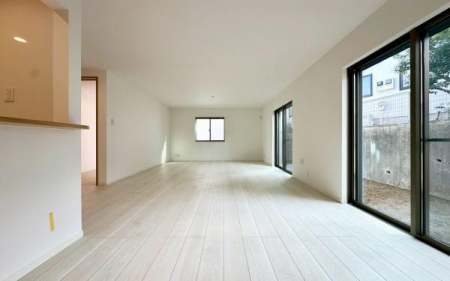 �_�ސ쌧���s�{�O�擌�L�n4���ڂ̐V�z��ˌ��Ẵ��r���O