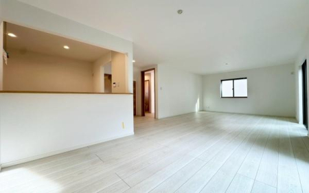 �_�ސ쌧���s�{�O�擌�L�n4���ڂ̐V�z��ˌ��Ẵ��r���O