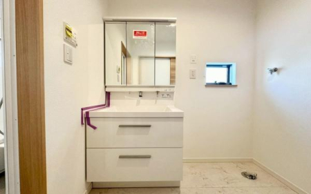 �_�ސ쌧���s�{�O�擌�L�n4���ڂ̐V�z��ˌ��Ă̐��ʑ�E���ʏ�