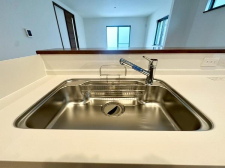 �_�ސ쌧���s�{�O�擌�L�n4���ڂ̐V�z��ˌ��ẴL�b�`��