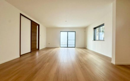 �_�ސ쌧���s�{�O�擌�L�n4���ڂ̐V�z��ˌ��Ẵ��r���O