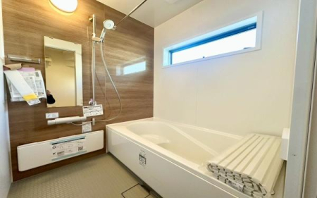 �_�ސ쌧���s�{�O�擌�L�n4���ڂ̐V�z��ˌ��Ă̗���