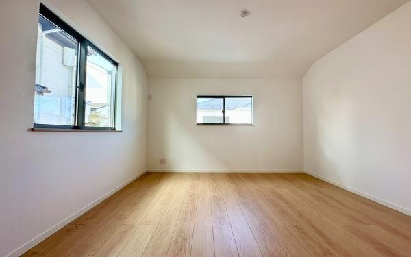 �_�ސ쌧���s�{�O�擌�L�n4���ڂ̐V�z��ˌ��Ă̗m��