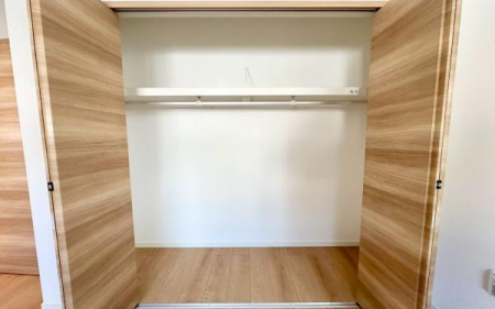 �_�ސ쌧���s�{�O�擌�L�n4���ڂ̐V�z��ˌ��Ă̎��[