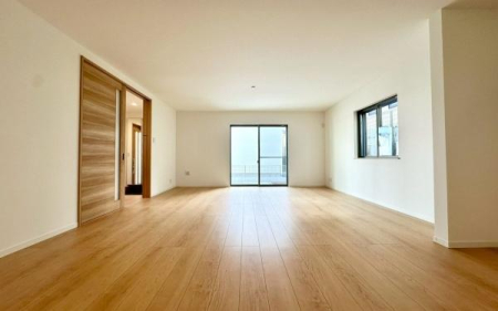 �_�ސ쌧���s�{�O�擌�L�n4���ڂ̐V�z��ˌ��Ẵ��r���O