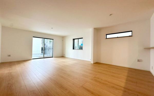 �_�ސ쌧���s�{�O�擌�L�n4���ڂ̐V�z��ˌ��Ẵ��r���O