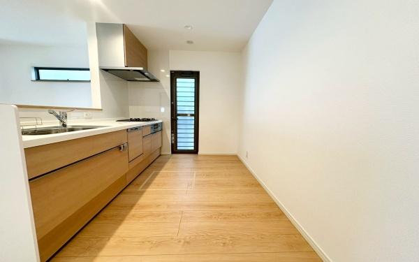 �_�ސ쌧���s�{�O�擌�L�n4���ڂ̐V�z��ˌ��ẴL�b�`��