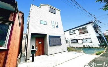 �_�ސ쌧���l�s���搼�˕���3���ڂ̐V�z��ˌ��Ă̑O�ʓ��H�܂ތ��n�ʐ^