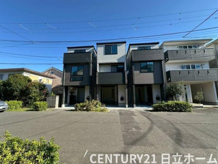 �_�ސ쌧���q�s��D4���ڂ̐V�z��ˌ��Ă̑O�ʓ��H�܂ތ��n�ʐ^