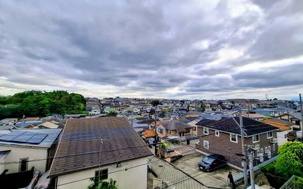 �_�ސ쌧���l�s���撆��1���ڂ̐V�z��ˌ��Ă̏Z�˂���̒��]�ʐ^