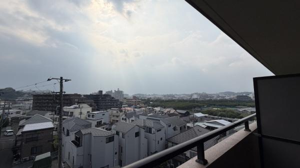 �_�ސ쌧���l�s�΋抛��2���ڂ̒��Ã}���V�����̏Z�˂���̒��]�ʐ^