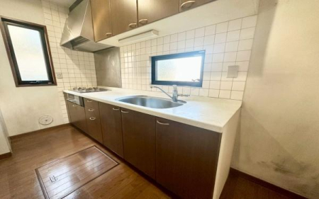 �_�ސ쌧���s�{�O�搼���3���ڂ̒��È�ˌ��ẴL�b�`��