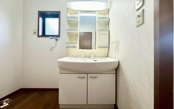 �_�ސ쌧���s�{�O�搼���3���ڂ̒��È�ˌ��Ă̐��ʑ�E���ʏ�