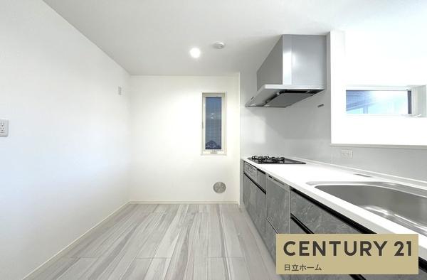 �_�ސ쌧���l�s�ߌ��搶��4���ڂ̐V�z��ˌ��ẴL�b�`��