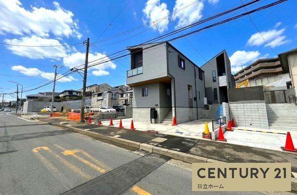 �_�ސ쌧���l�s�_�ސ�搛�c���̐V�z��ˌ��Ă̑O�ʓ��H�܂ތ��n�ʐ^