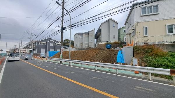 �_�ސ쌧���l�s�˒ˋ��q�c���̐V�z��ˌ��Ă̑O�ʓ��H�܂ތ��n�ʐ^