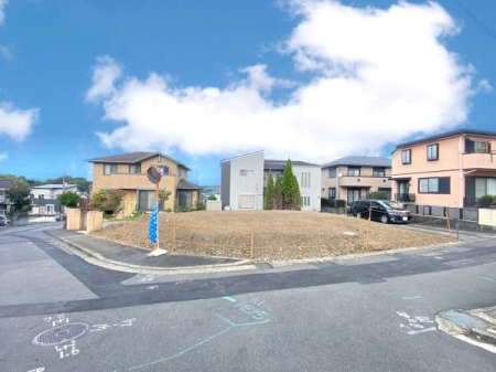 �_�ސ쌧���l�s��������J2���ڂ̐V�z��ˌ��Ă̌��n�O�ώʐ^