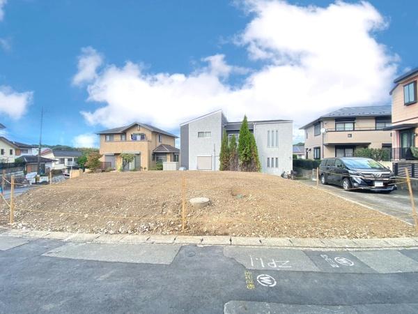 �_�ސ쌧���l�s��������J2���ڂ̐V�z��ˌ��Ă̌��n�O�ώʐ^