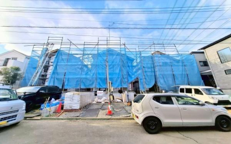 �_�ސ쌧���l�s�t�悠���ݖ��4���ڂ̐V�z��ˌ��Ă̑O�ʓ��H�܂ތ��n�ʐ^