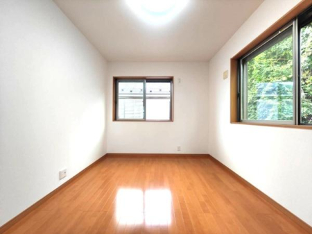 �_�ސ쌧���l�s�h�撷�����̒��È�ˌ��Ă̎q������